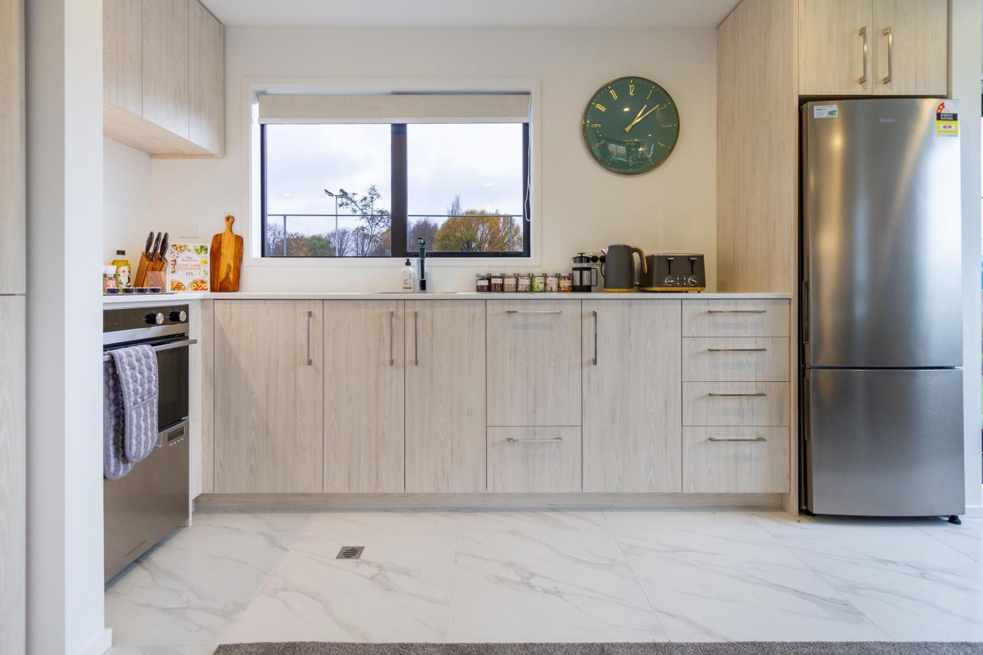 Serene Living 2 Bed With Carpark Christchurch Exterior photo