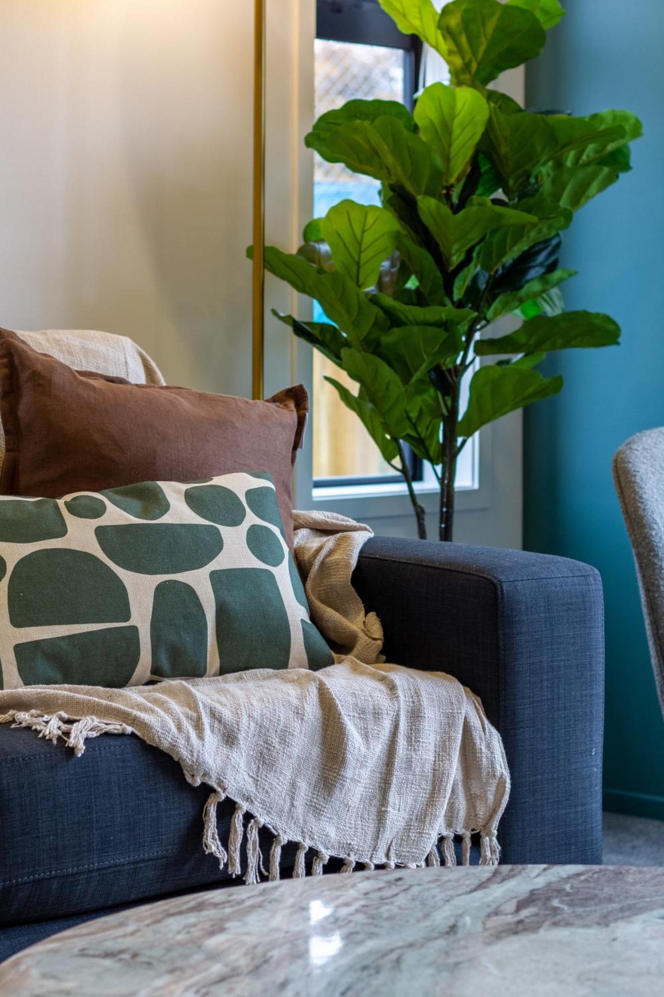 Serene Living 2 Bed With Carpark Christchurch Exterior photo