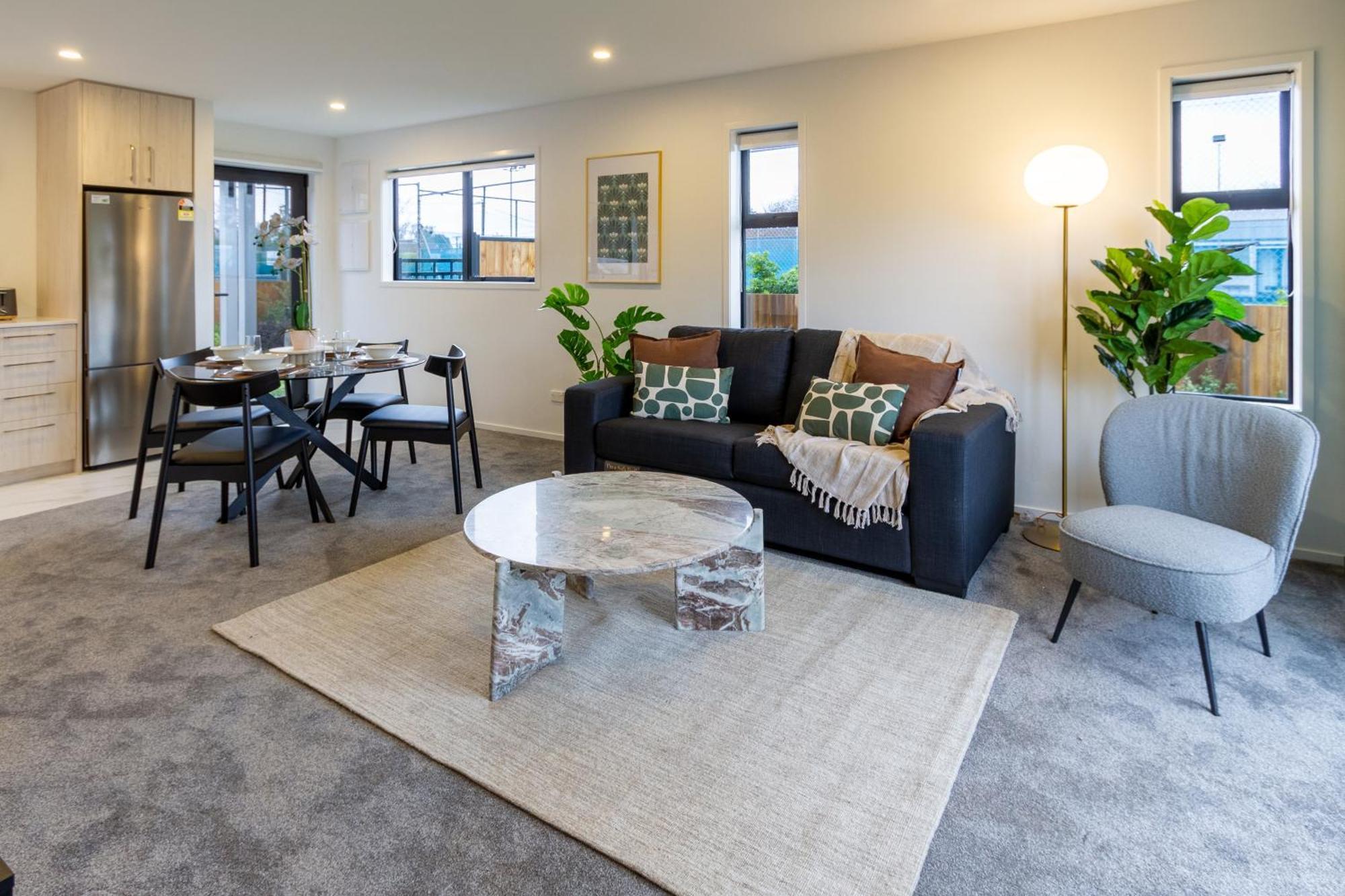 Serene Living 2 Bed With Carpark Christchurch Exterior photo